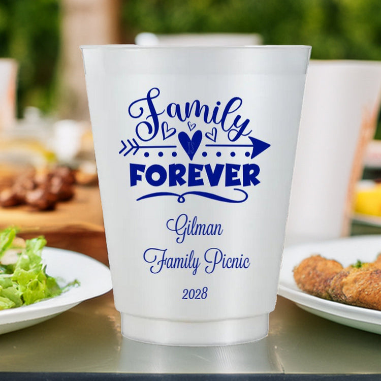 White personalized family reunion cups with blue family picnic design and custom family name