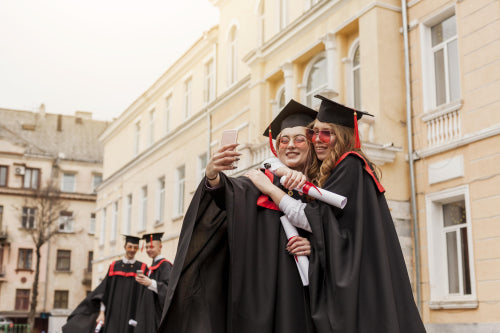 Unique Ways to Decorate for a Graduation Celebration