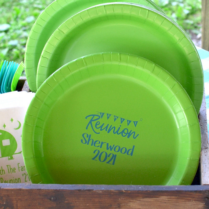 Green personalized 10 in paper family reunion dinner plates with blue Sherwood 2021 text