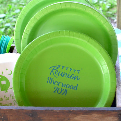 Green personalized 10 in paper family reunion dinner plates with blue Sherwood 2021 text